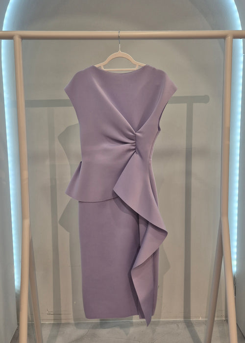 Midi haljina od "skuba" materijala s volanom