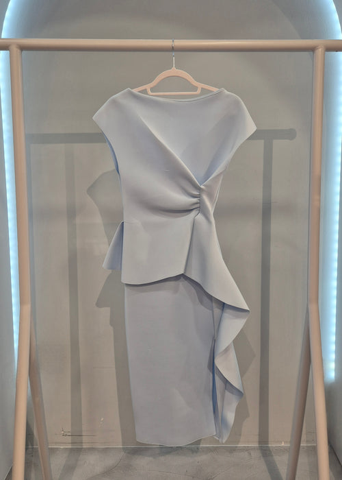 Midi haljina od "skuba" materijala s volanom