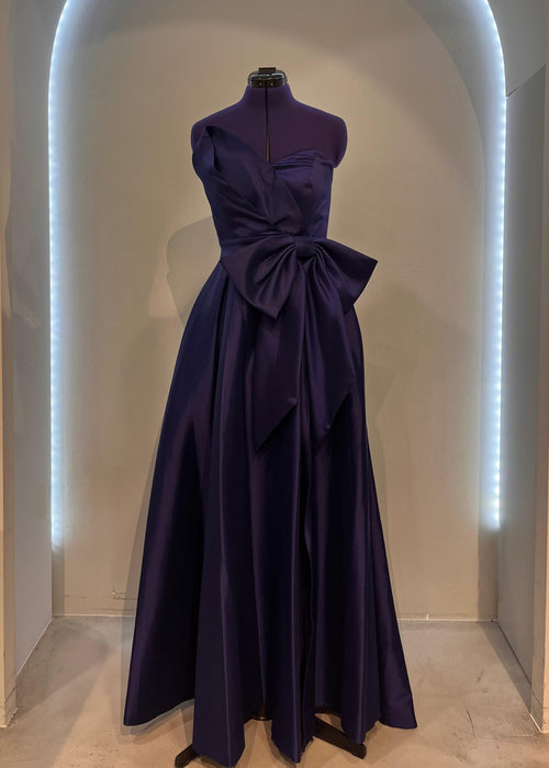 Haljina bez naramenica s mašnom na boku