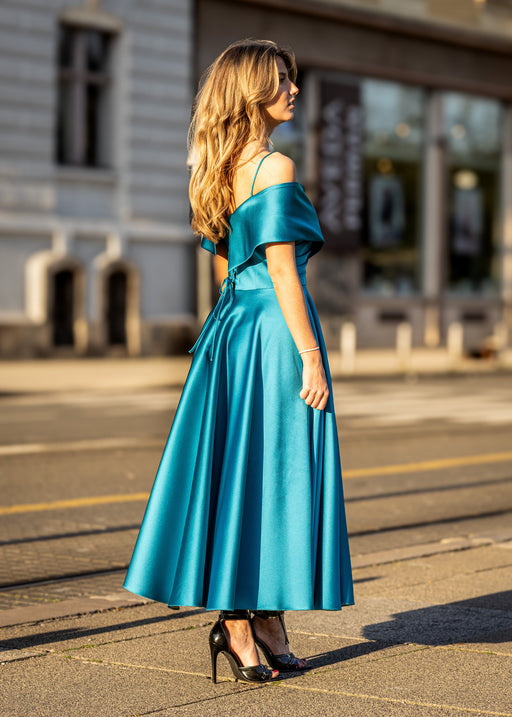 Haljina na vezanje na leđima za krizmu