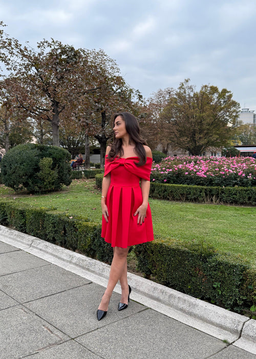 Krata haljina od scuba materijala s mašnom