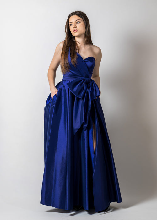 Haljina bez naramenica s mašnom na boku