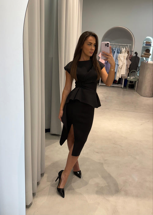 Midi haljina od "skuba" materijala s volanom